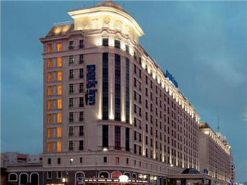 Grand Hotel